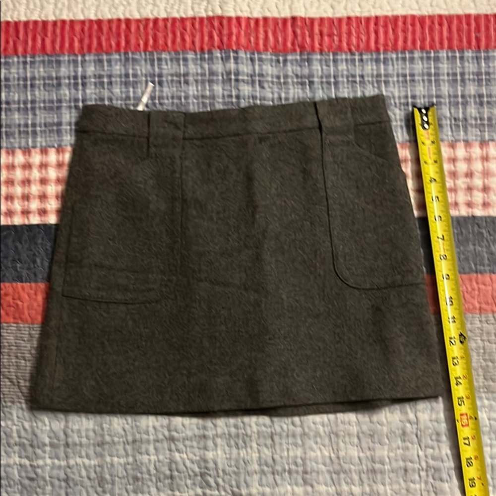 Chic Gray Mini Skirt